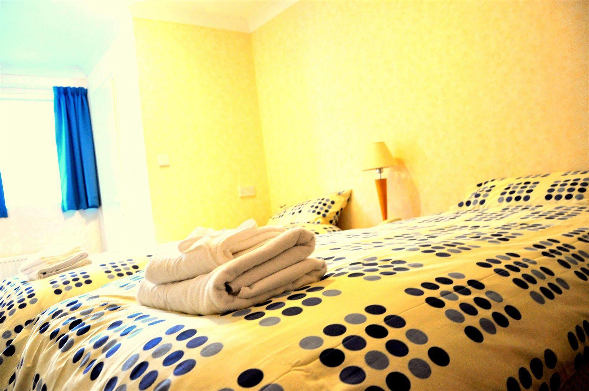 Heathrow Lodge Hillingdon Buitenkant foto