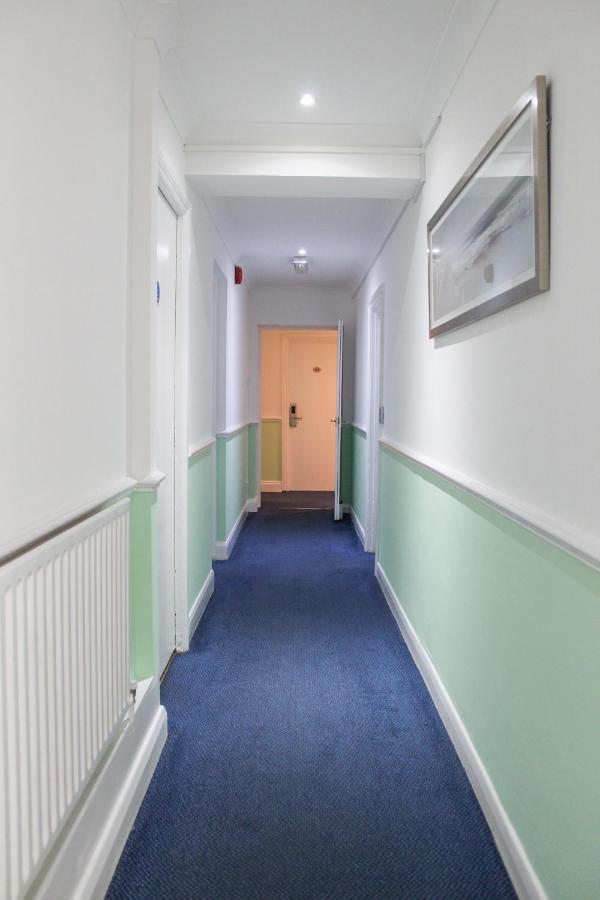 Heathrow Lodge Hillingdon Buitenkant foto
