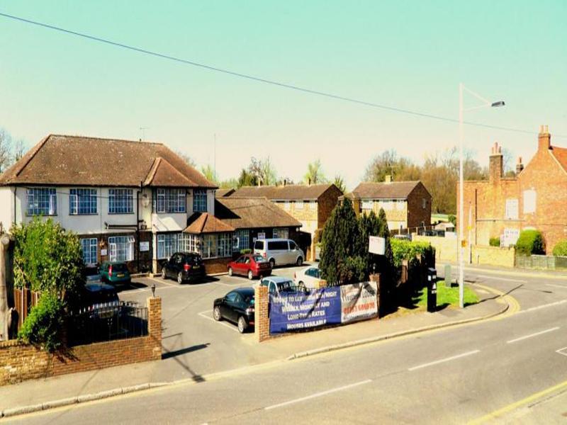 Heathrow Lodge Hillingdon Buitenkant foto